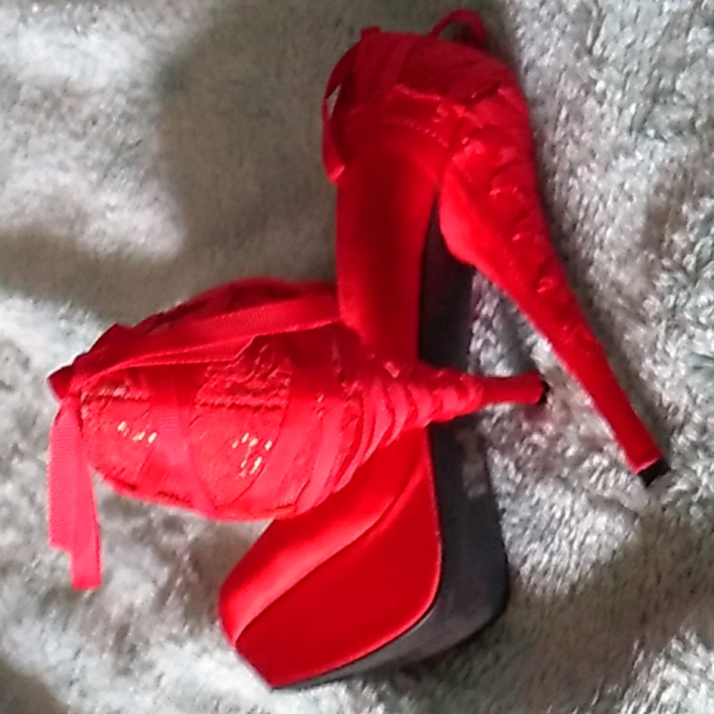 Baker Red Platform Heels 6.5m/Elegance Satin lace up on heels